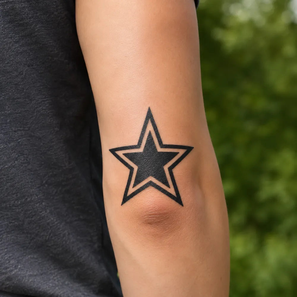 SafeTatt — Outline Star · fotografie tetování na kůži