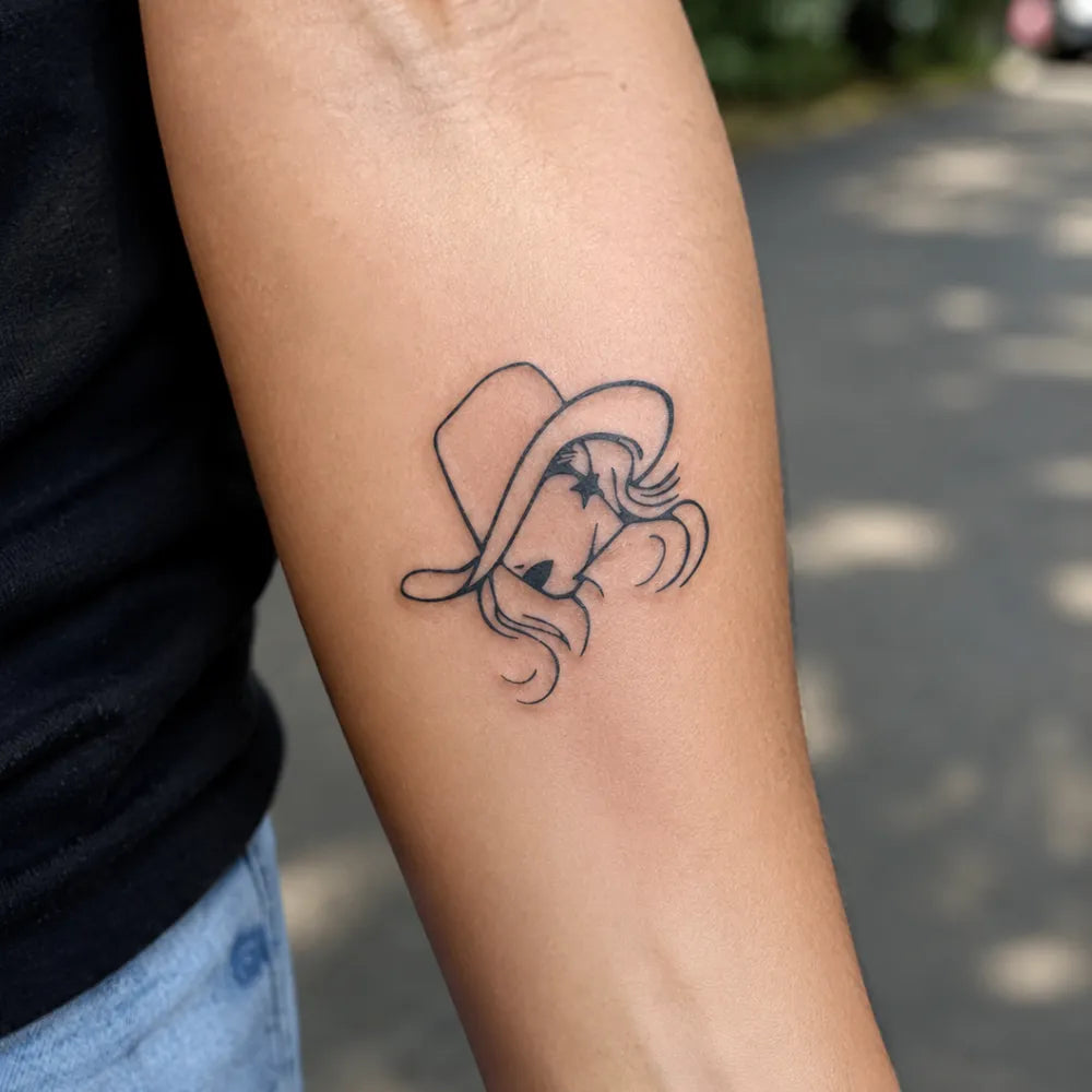 SafeTatt — Cowgirl Spirit · fotografie tetování na kůži