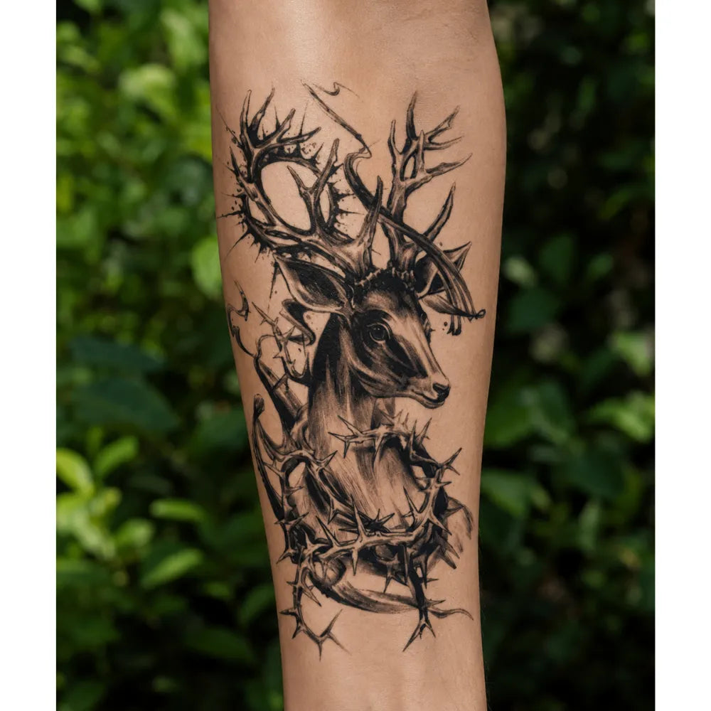 SafeTatt — Thorned Stag · fotografie tetování na kůži